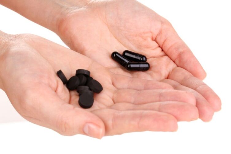 Activated charcoal for weight loss in tablets and capsules